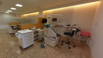 オリオン歯科の歯科医師のVR画像