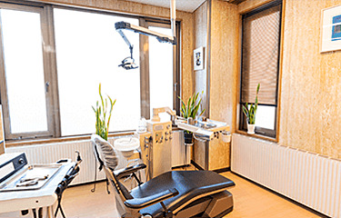 TOKUTOMI DENTAL CLINICの歯科衛生士求人